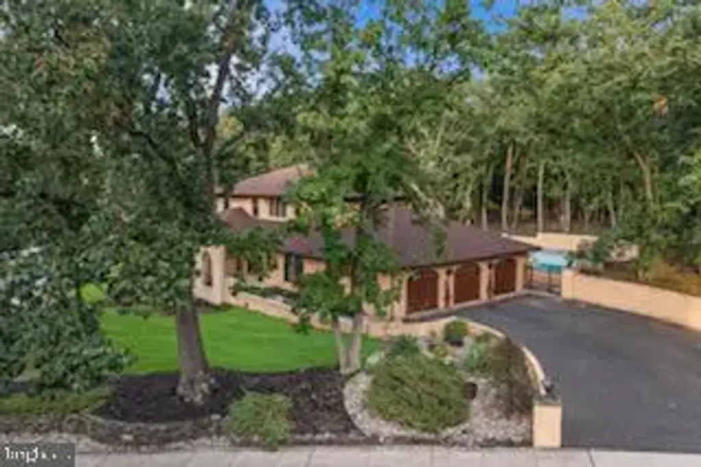 40 Chippenham Dr, VOORHEES
