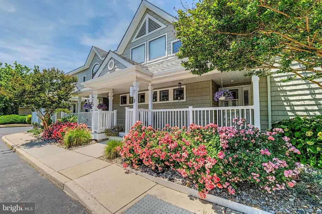 2 Catalina Dr, LINWOOD