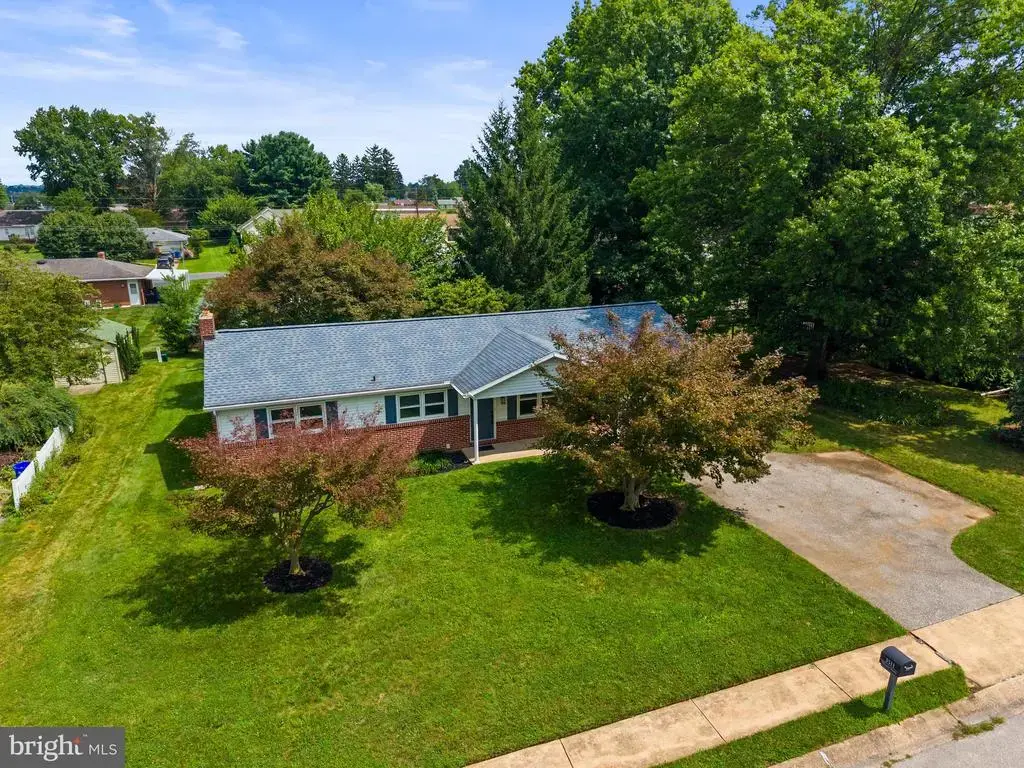 3511 Village Rd, DOVER