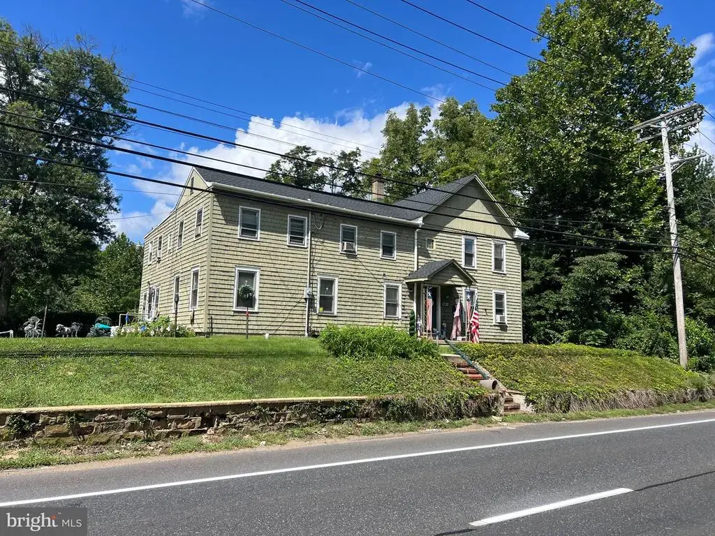 1230 Route 130, ROBBINSVILLE