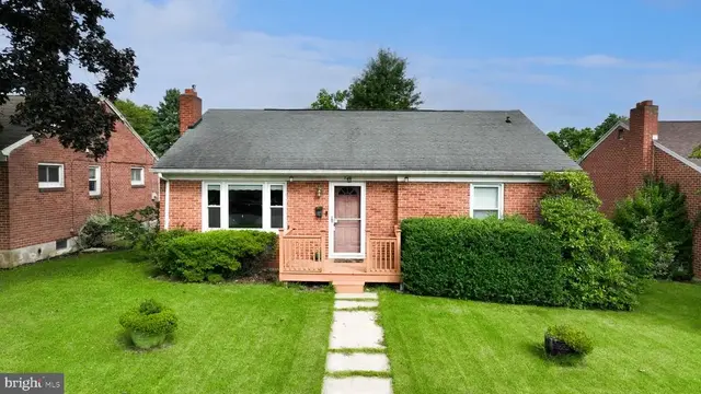 361 E Springettsbury Ave, York