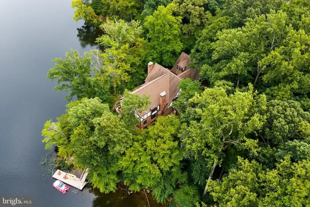2490 Tree House Dr, WOODBRIDGE