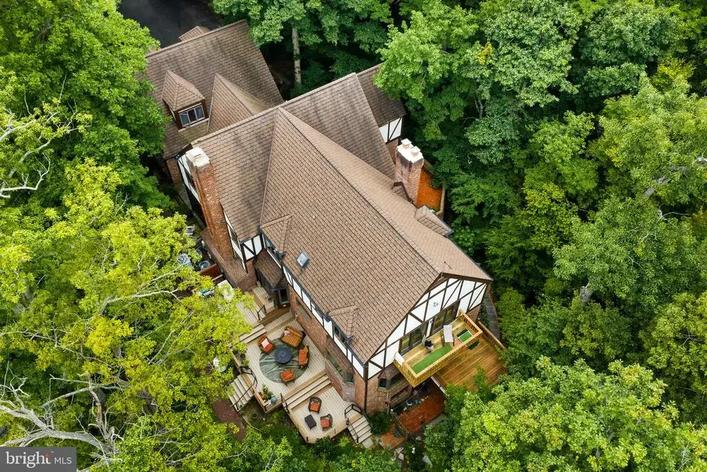 2490 Tree House Dr, WOODBRIDGE