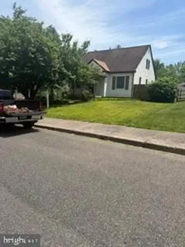 20 N Hartzell Ave N, Telford