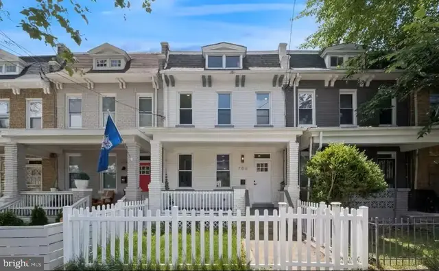 706 Longfellow St Nw, Washington