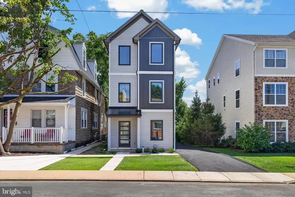 340 E Barnard St, WEST CHESTER