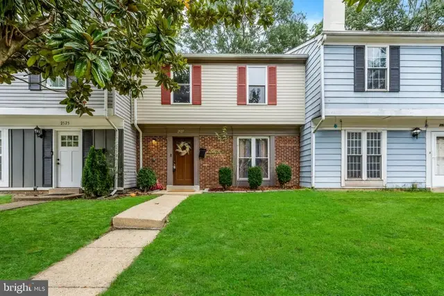 2527 Robinson Pl, Waldorf