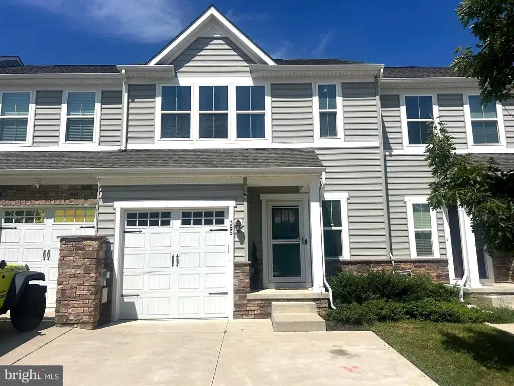 385 Goodwick Dr, MIDDLETOWN