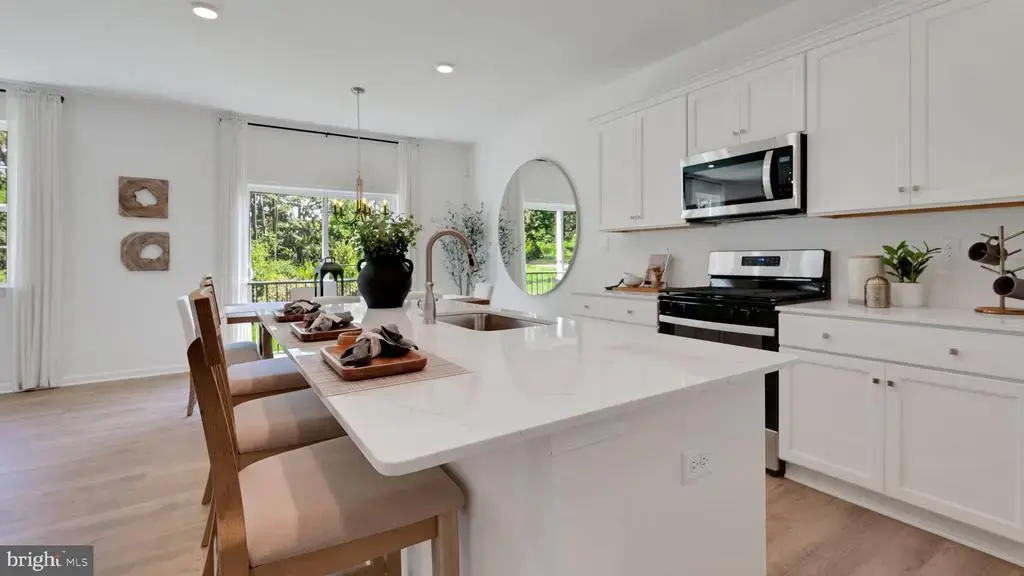 218 Lindsey Dr, COLUMBIA