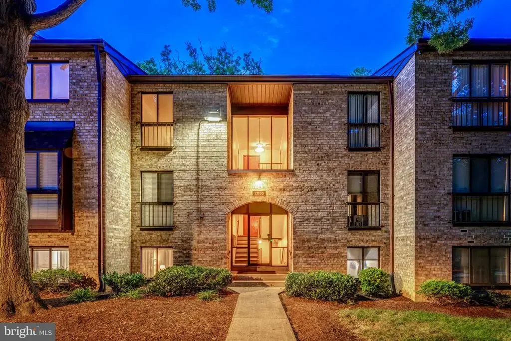 2055 Royal Fern Ct #1b, RESTON