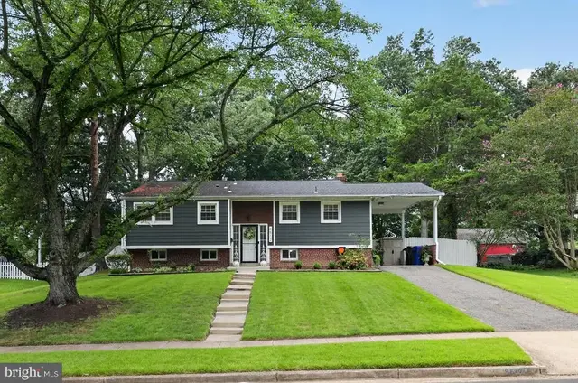 8512 Wagon Wheel Rd, Alexandria