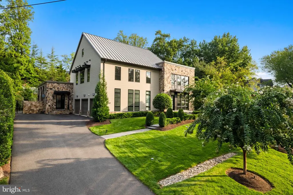 1137 Basil Rd, MCLEAN