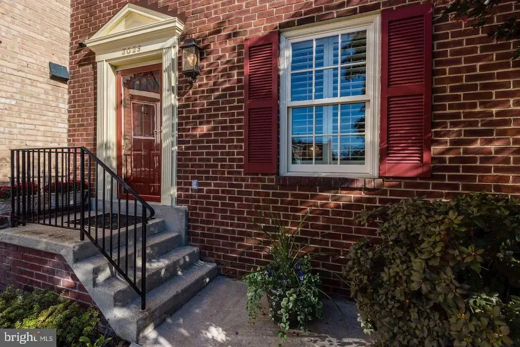 3028 Meeting St, FALLS CHURCH