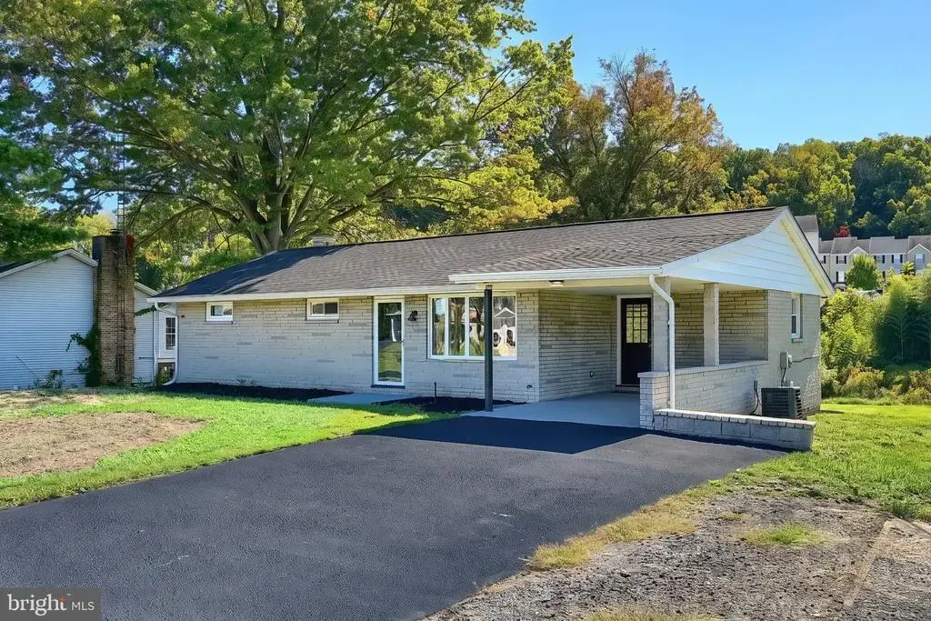 212 Church Rd, YORK