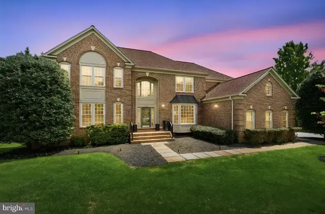 1405 Woodhurst Blvd, Mclean