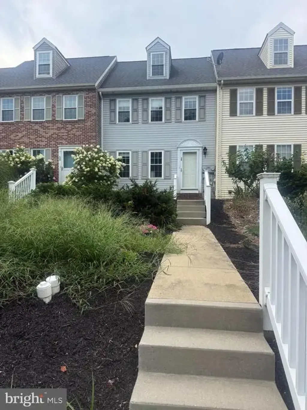 48 Pennwick Dr, LITITZ