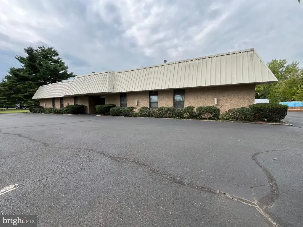 1313 S Pennsylvania Ave, MORRISVILLE