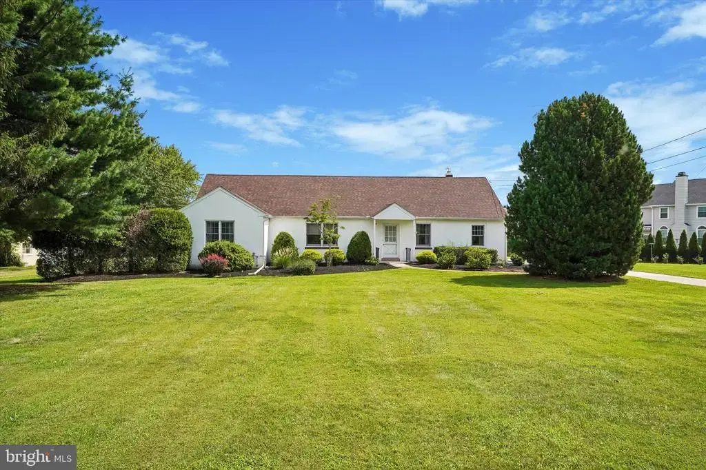 121 Eagle Rd, NEWTOWN