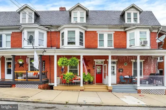 317 1st Ave, Red Lion