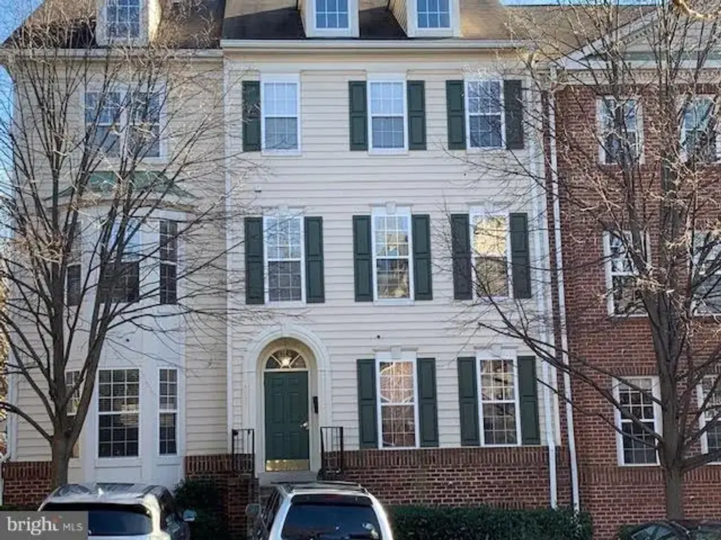1567 Northern Neck Dr #202, VIENNA