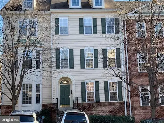 1567 Northern Neck Dr #202, Vienna