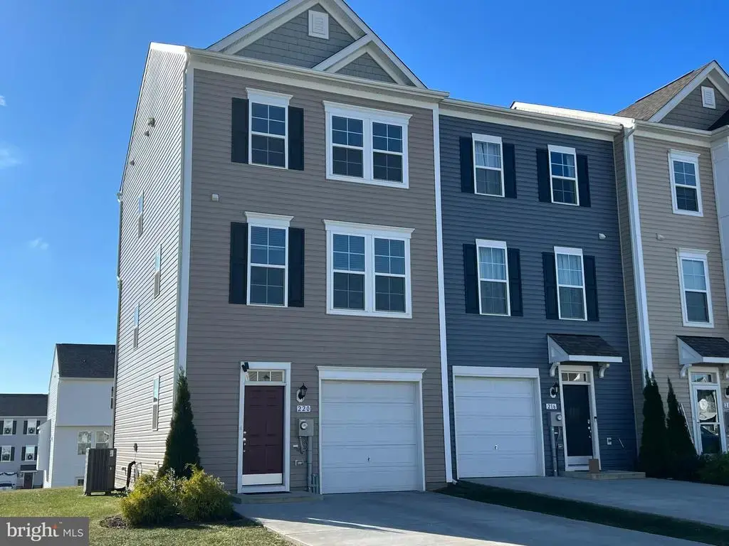 220 Charterhouse St, FALLING WATERS