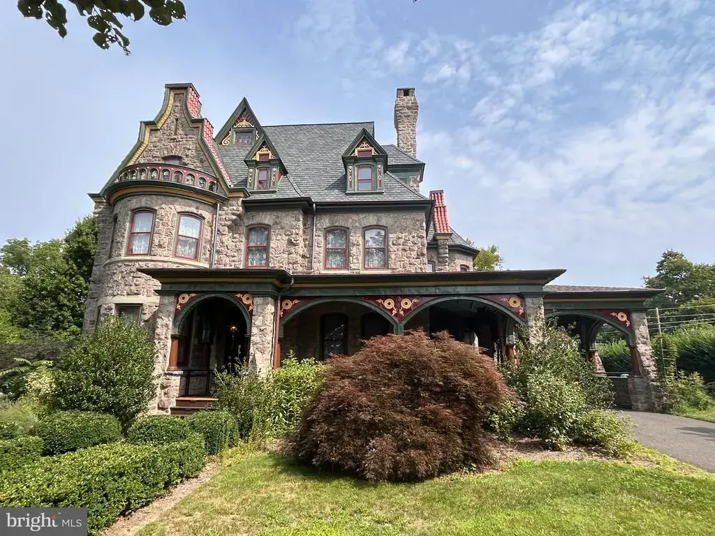 6 Lindenwold Ter, AMBLER