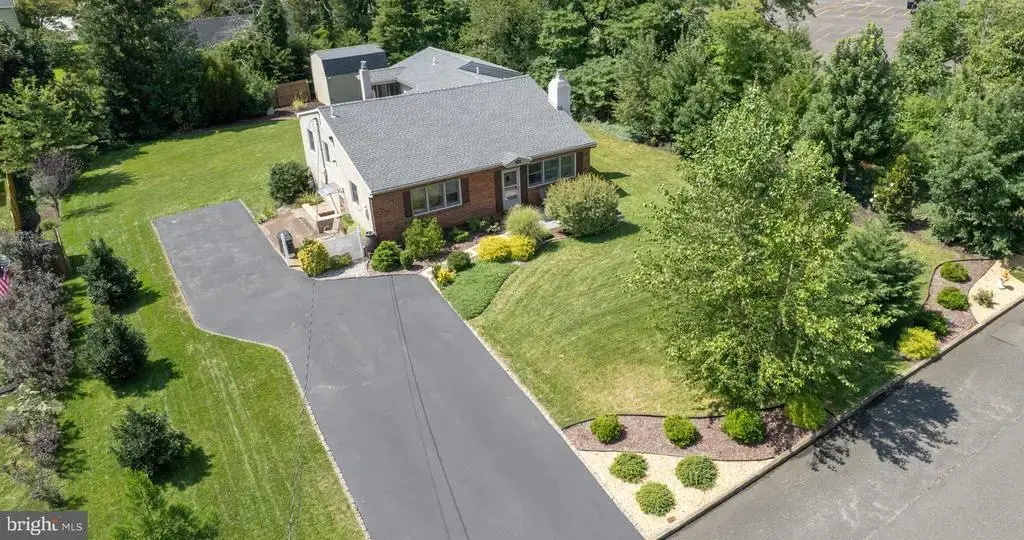412 N Stockton Ave, WENONAH