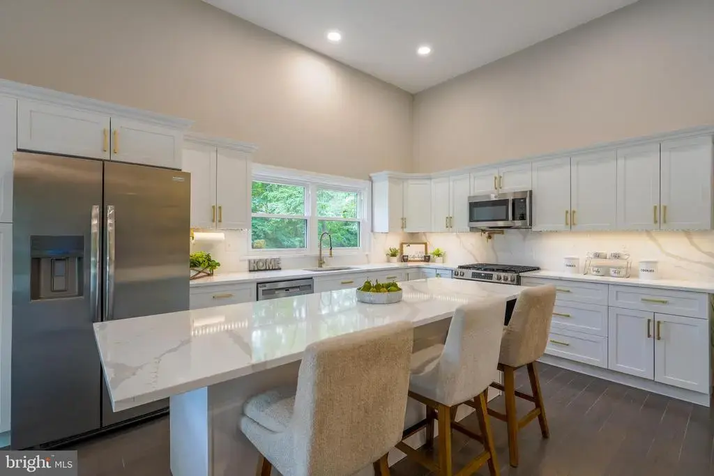 501 Flora Cir, SPRINGFIELD