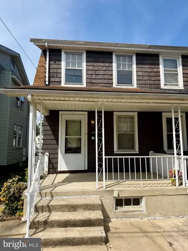 618 Courtland St, York