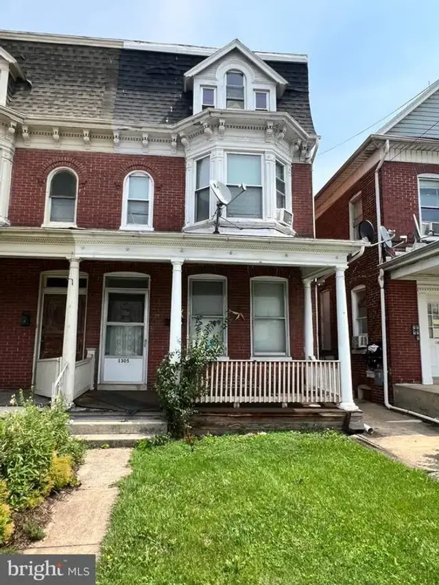 1305 N George St, York