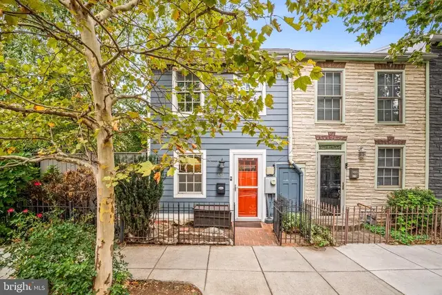 481 Ridge St Nw, Washington