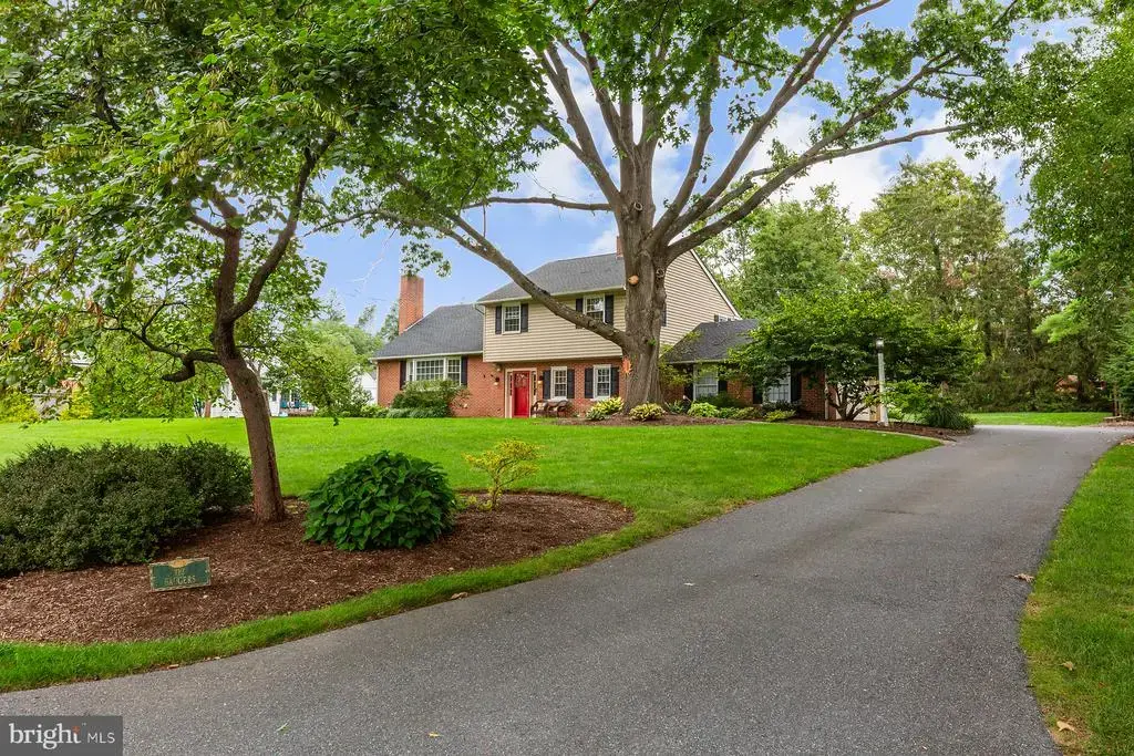 1542 Hiemenz Rd, LANCASTER
