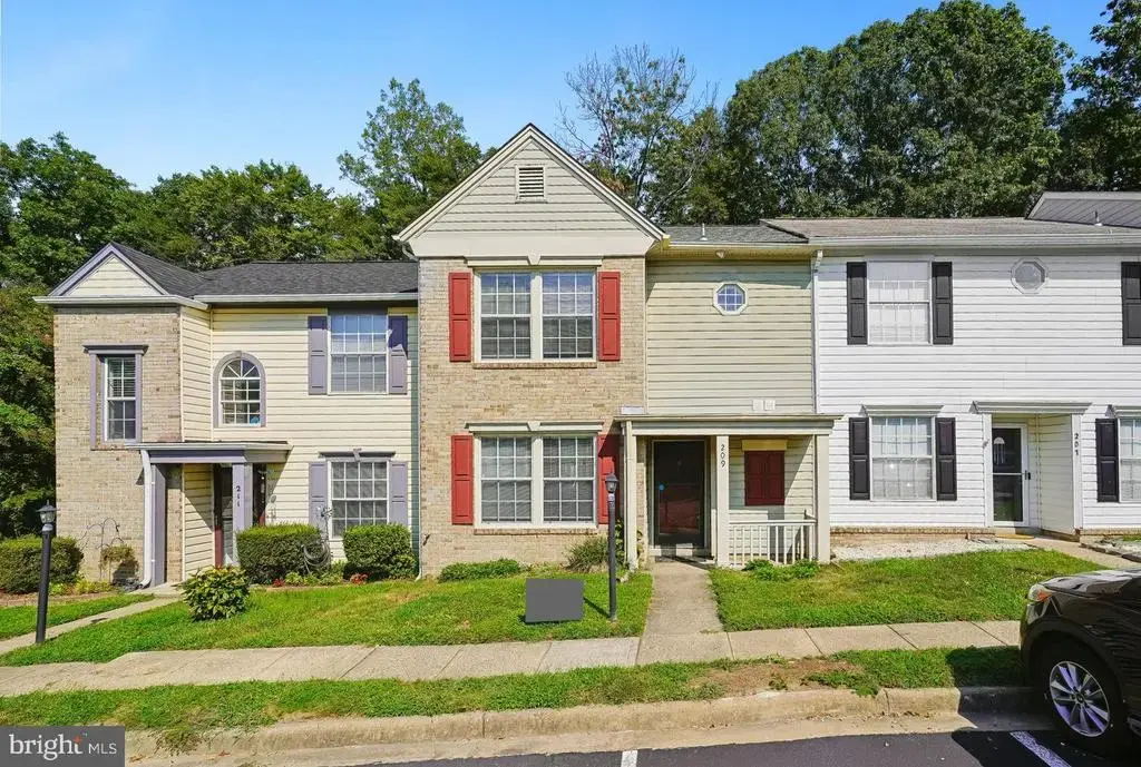 209 Kings Crest Dr, STAFFORD
