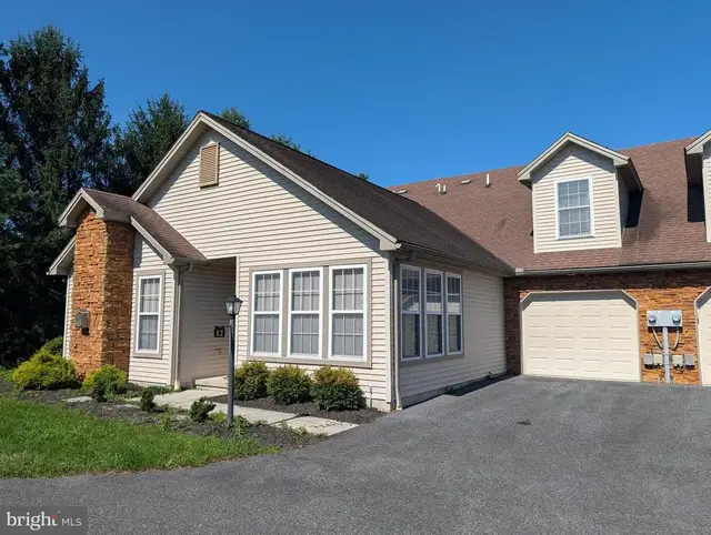 12 Hillview Ct, Fairfield