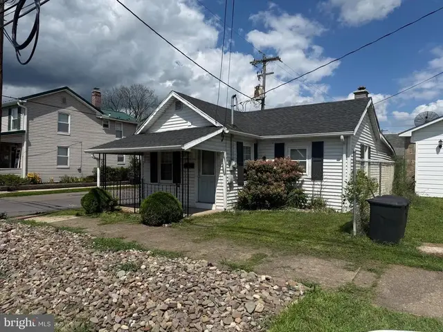 810 Chestnut St, Berwick
