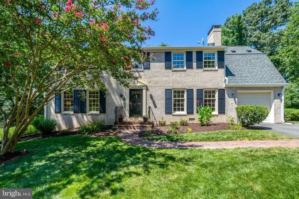 9320 Fairfax St, ALEXANDRIA