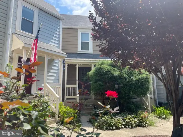 5909 Saint Giles Way, Alexandria