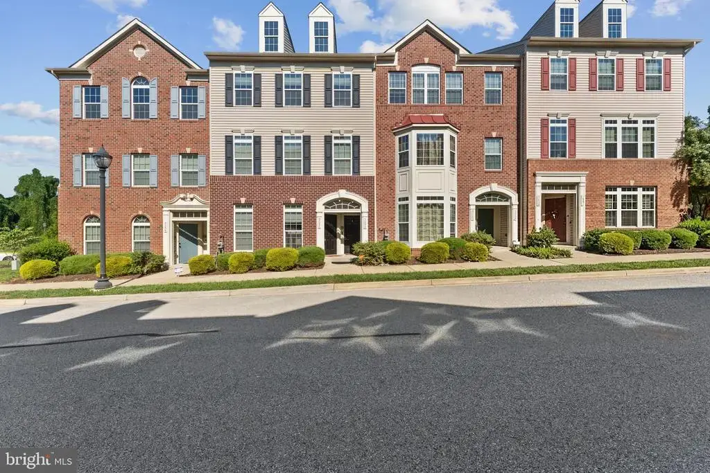5656 Virginia Ln #70, OXON HILL