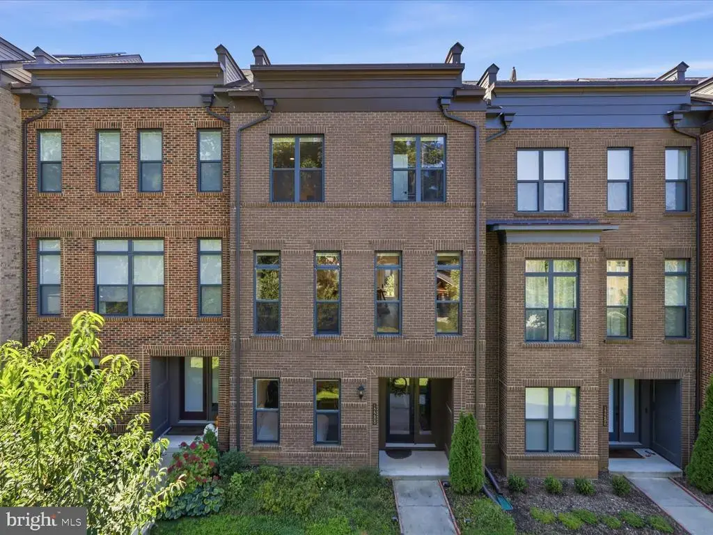 12288 Sessile Cmns, FAIRFAX