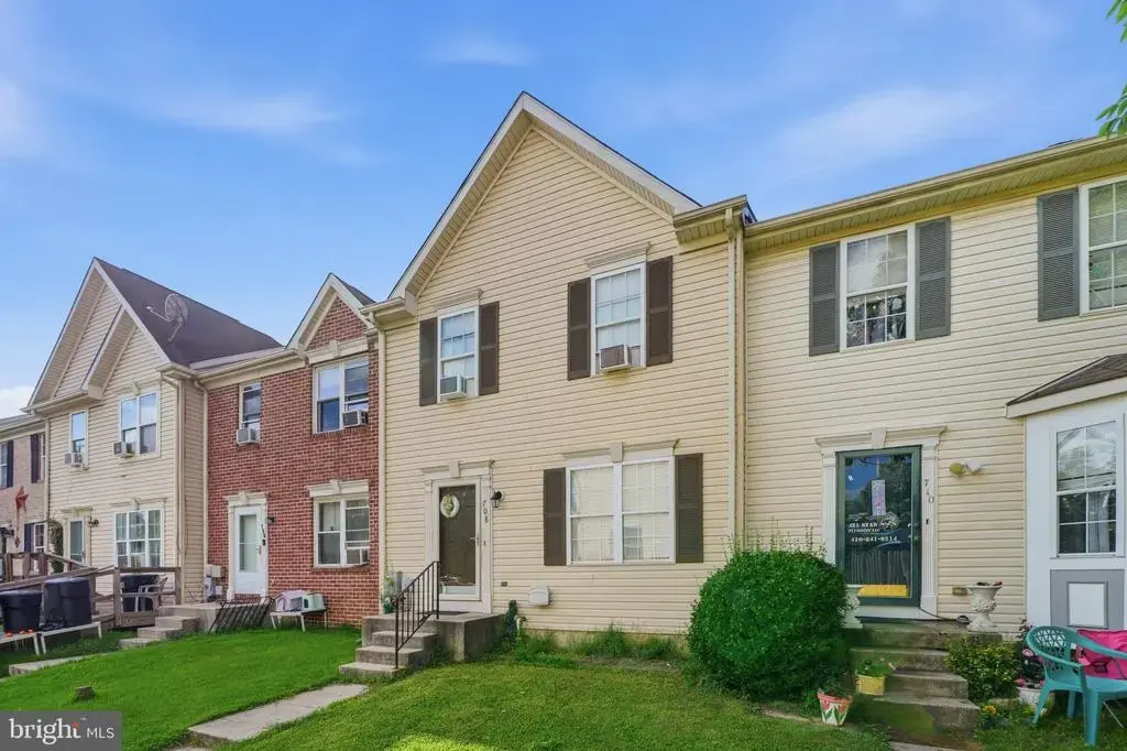 708 Villager, DUNDALK