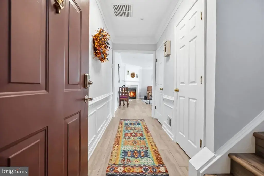 10359 Sager Ave #302, FAIRFAX