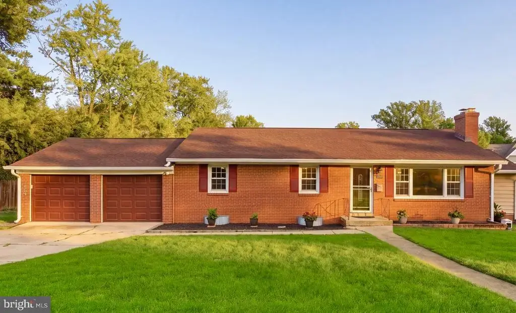 1719 Melbourne Dr, MCLEAN