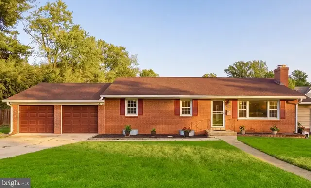 1719 Melbourne Dr, Mclean