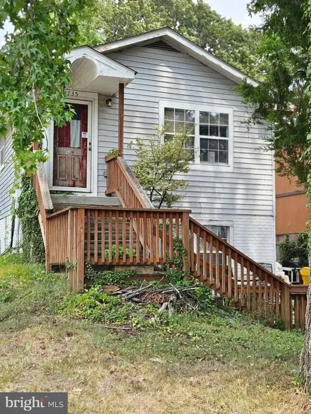 1735 Ridgely Rd, Edgewater