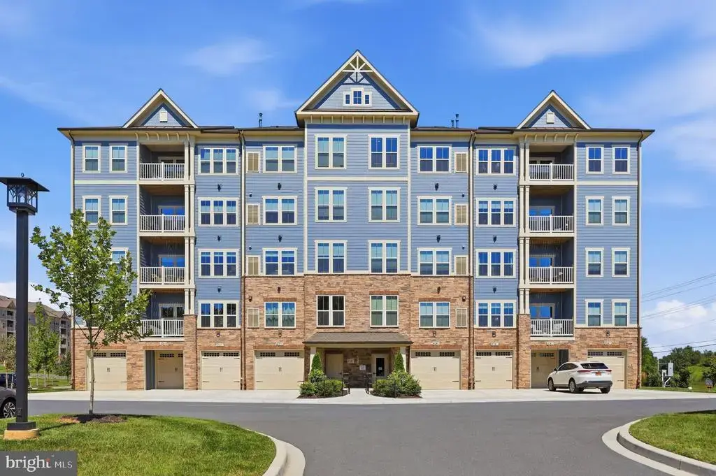 3315 Firefly Ln #404, FREDERICK