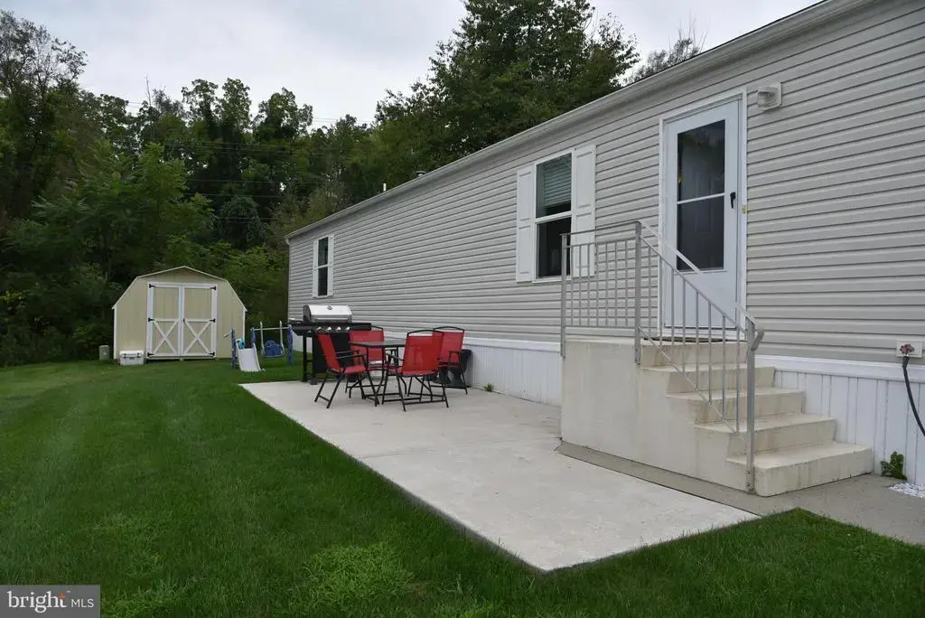 49 Daniel Rd, KUTZTOWN