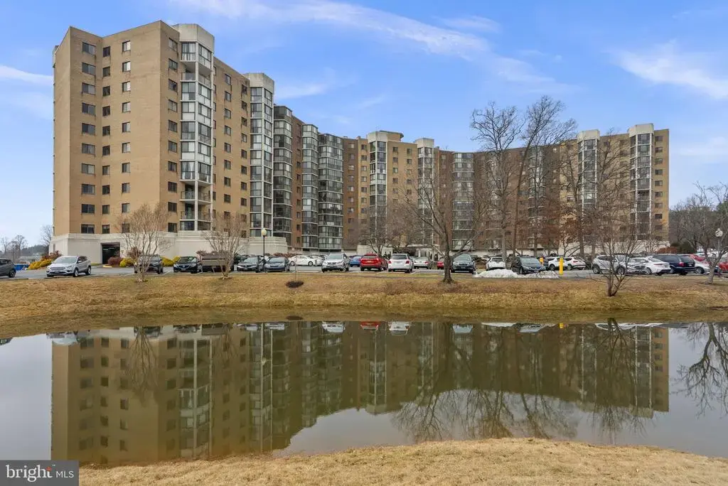 15101 Interlachen Dr #1-705, SILVER SPRING