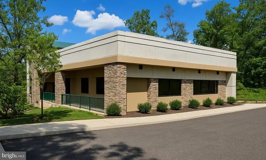 3407 W Chester Pike, NEWTOWN SQUARE
