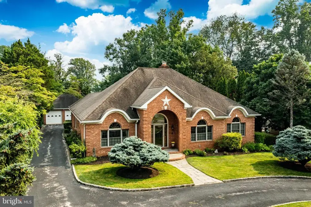 3744 School Ln, NEWTOWN SQUARE